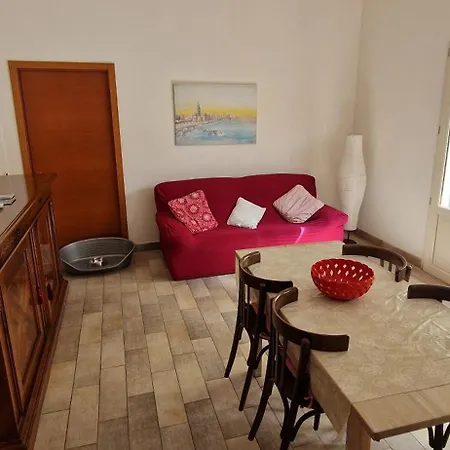 Casa Famigliare Con Giardino דירה